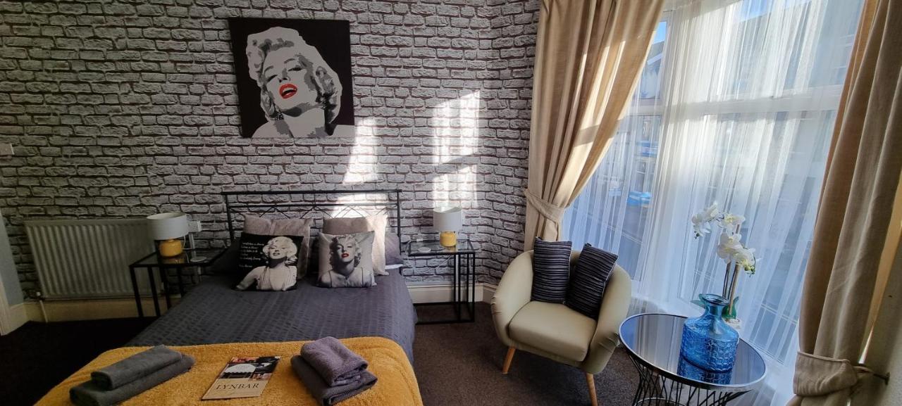 Lynbar Hotel 黑潭 外观 照片